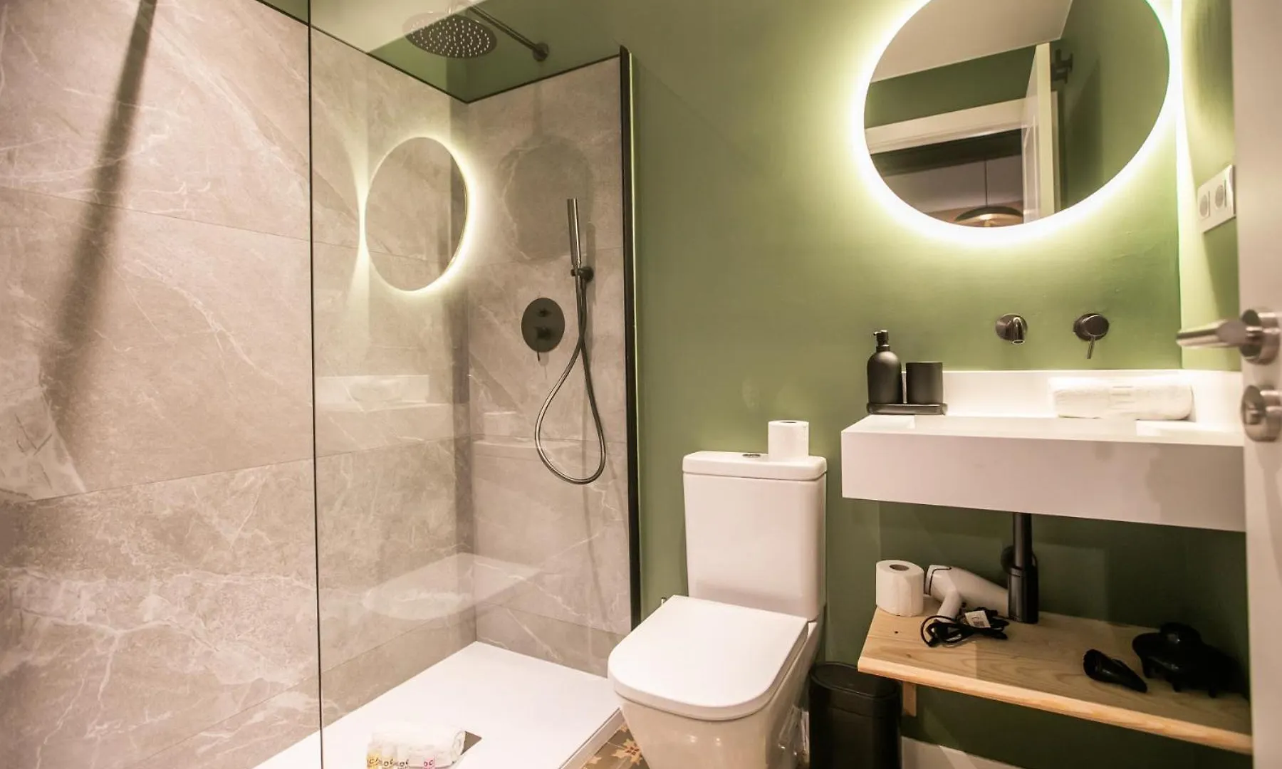 E2Mal1052 - Fantastic Apartment Next To Sagrada Fa バルセロナ