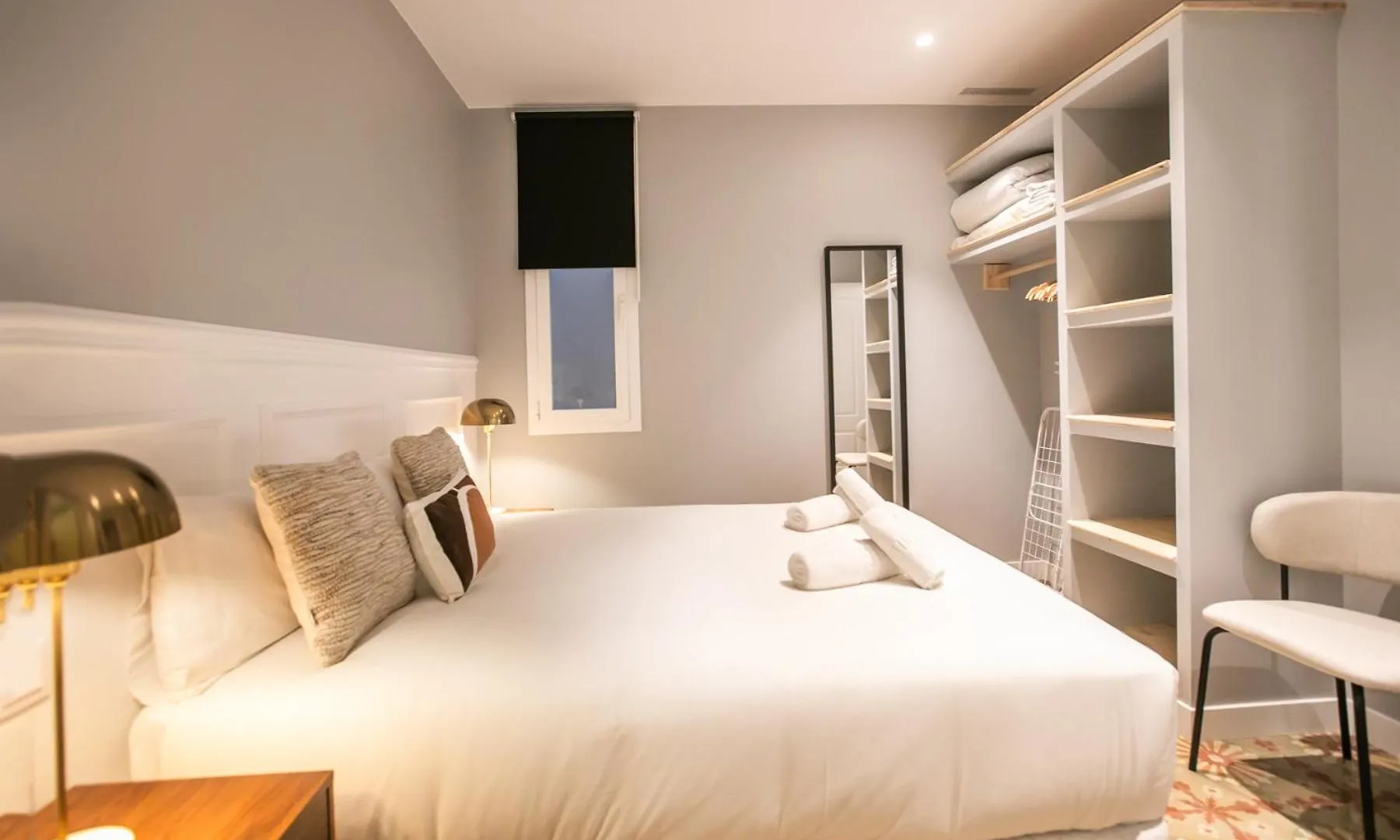 E2Mal1052 - Fantastic Apartment Next To Sagrada Fa バルセロナ