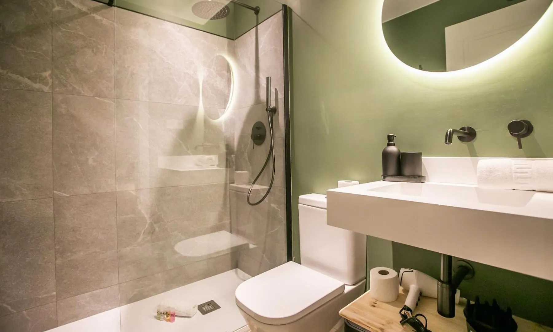 E2Mal1052 - Fantastic Apartment Next To Sagrada Fa バルセロナ