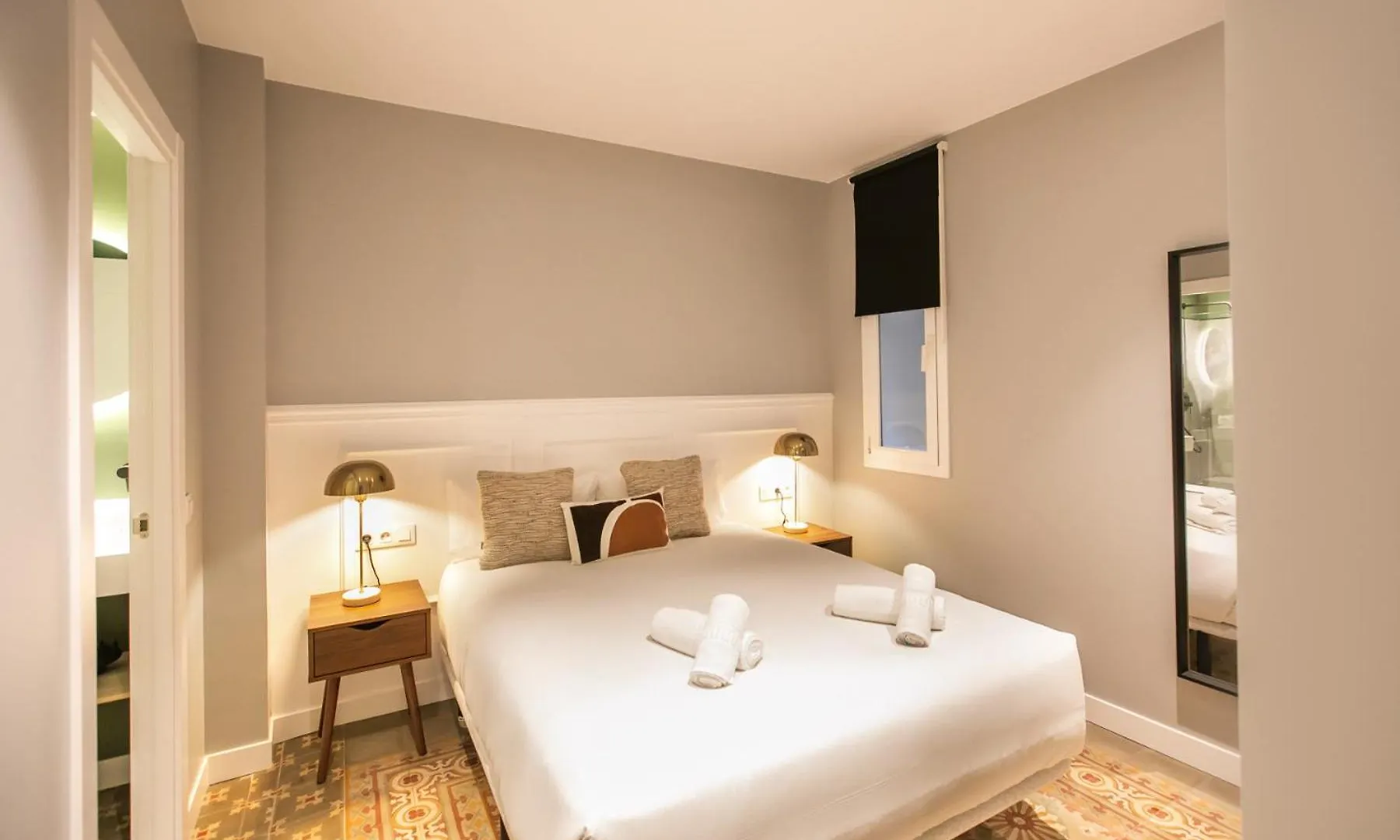 E2Mal1052 - Fantastic Apartment Next To Sagrada Fa バルセロナ