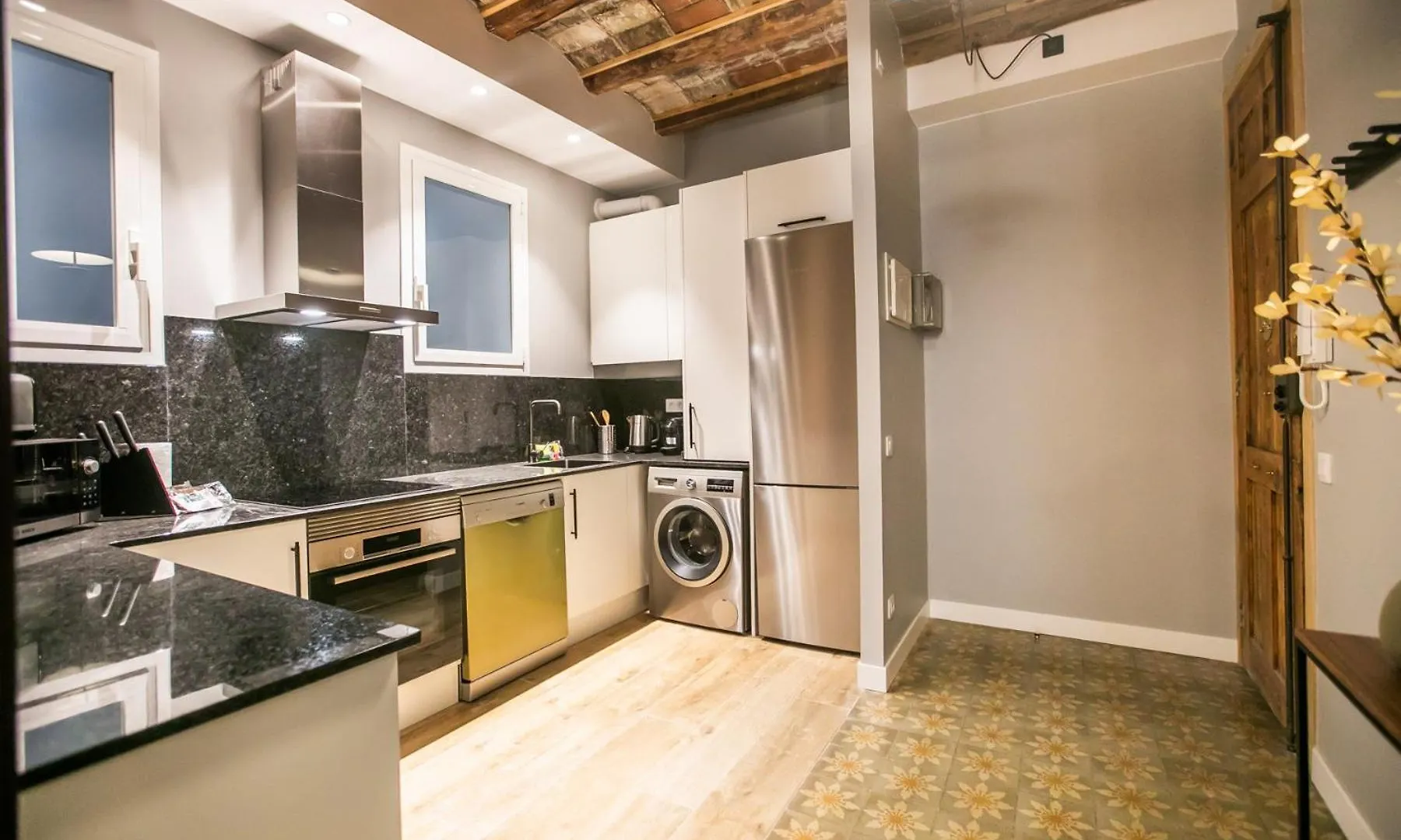 E2Mal1052 - Fantastic Apartment Next To Sagrada Fa バルセロナ
